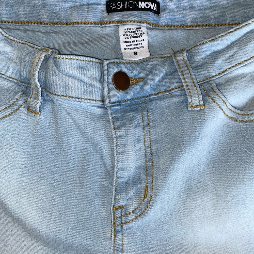 Fashion Nova size 9 jeans